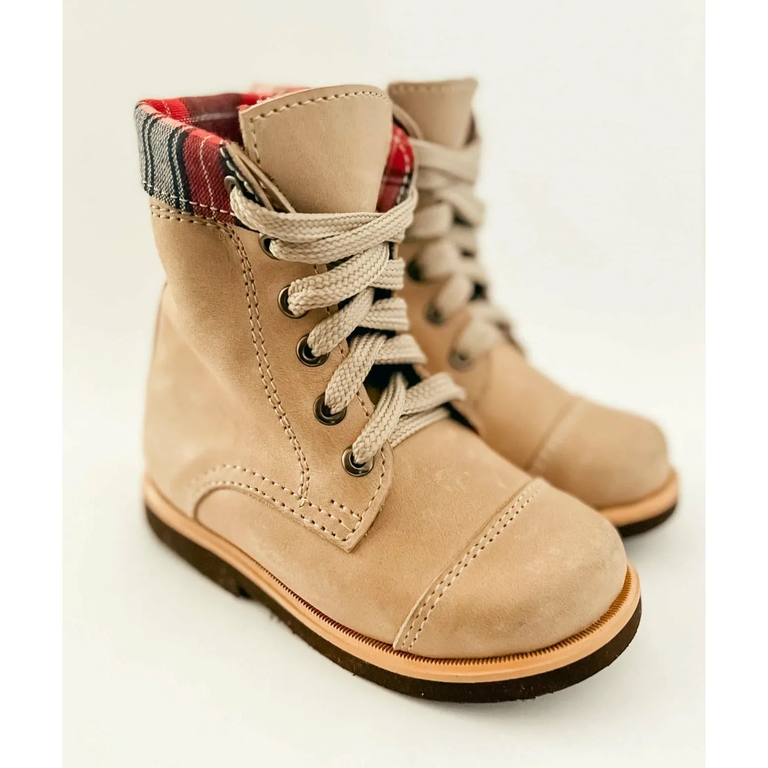 Adventura Boots - Cream Leather