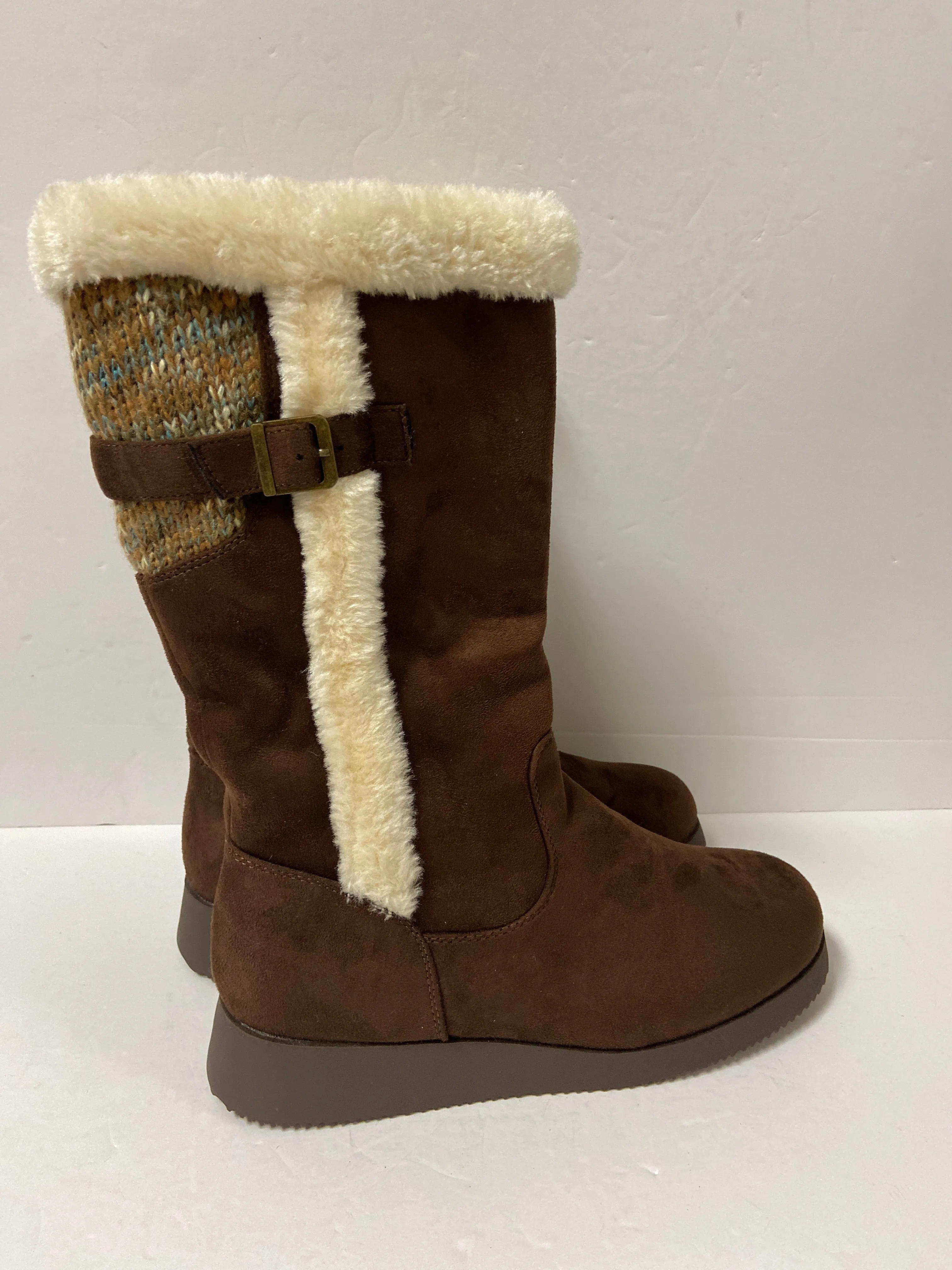 Boots Snow By Clothes Mentor  Size: 10