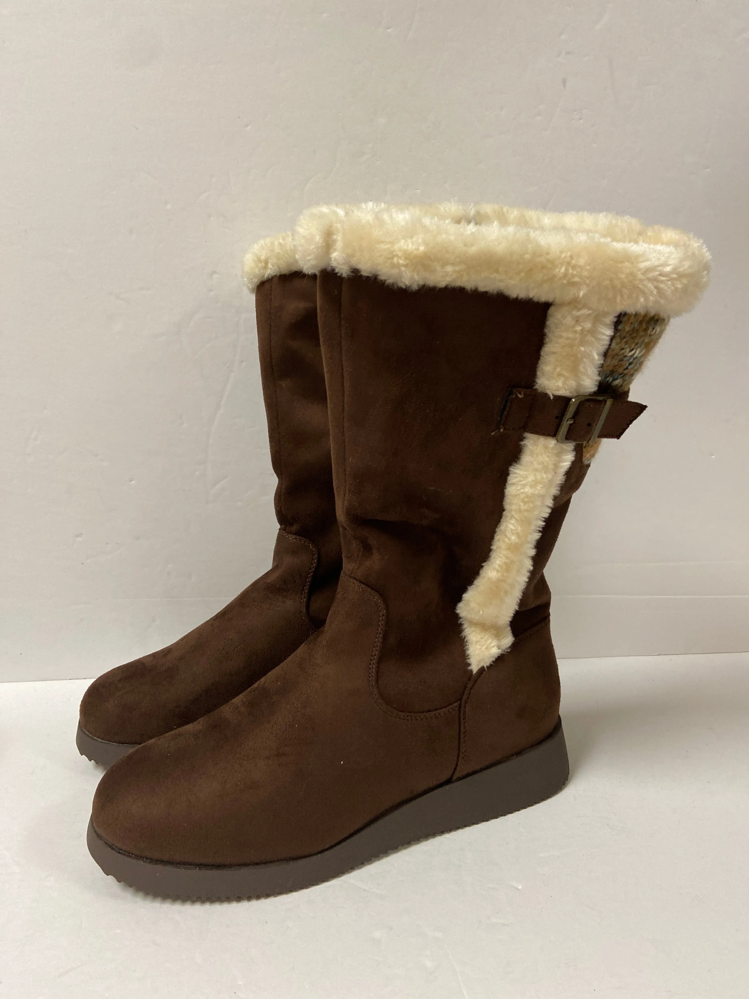 Boots Snow By Clothes Mentor  Size: 10