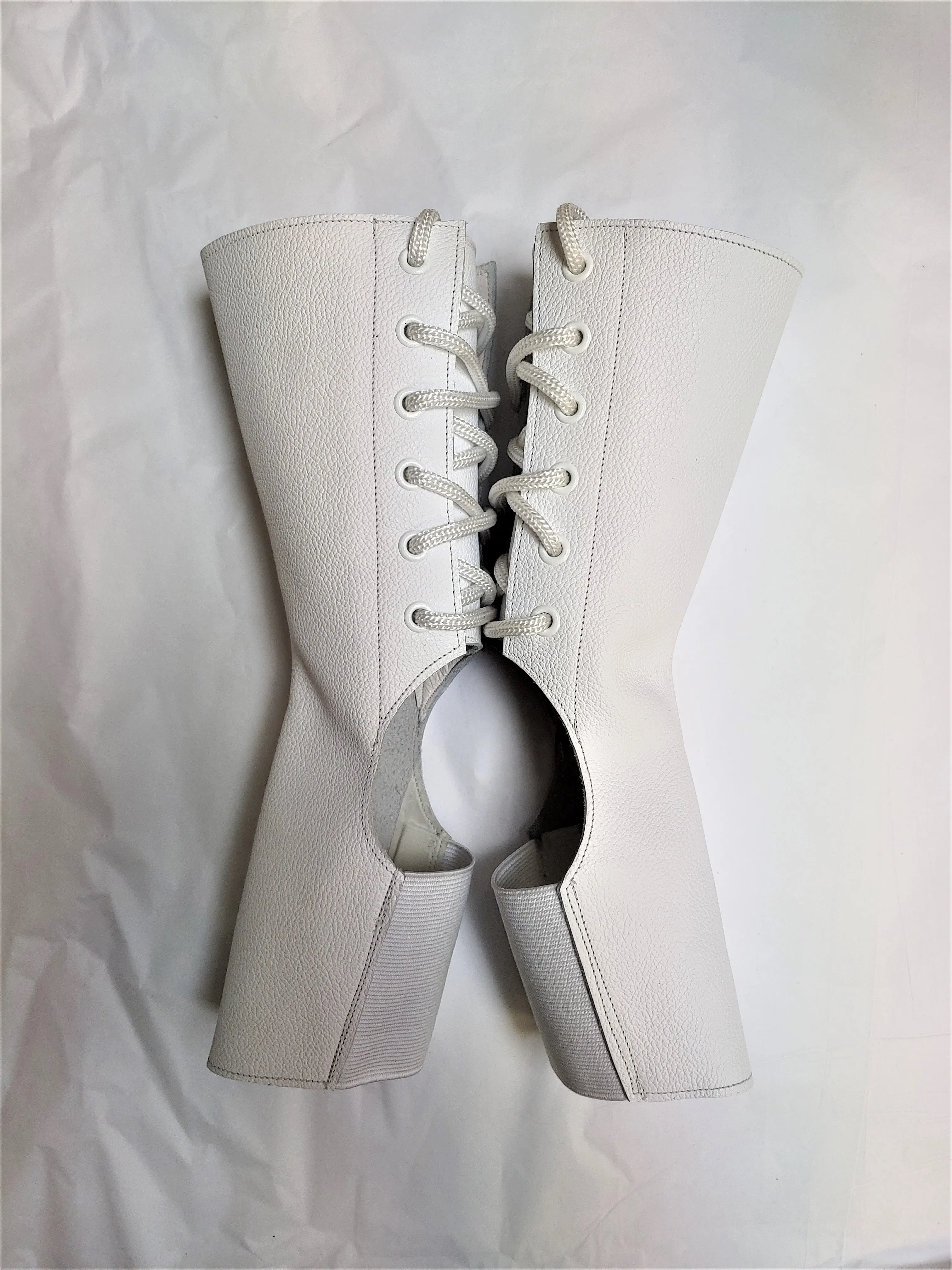 SHORT White Aerial boots